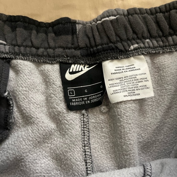 Vintage Nike Grey Camo Sweat Shorts Size Large - Picture 5 of 7